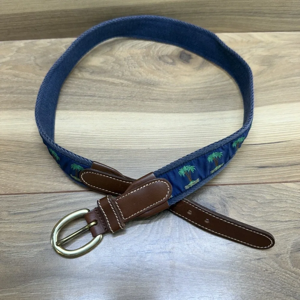 Dooney & Bourke mens size